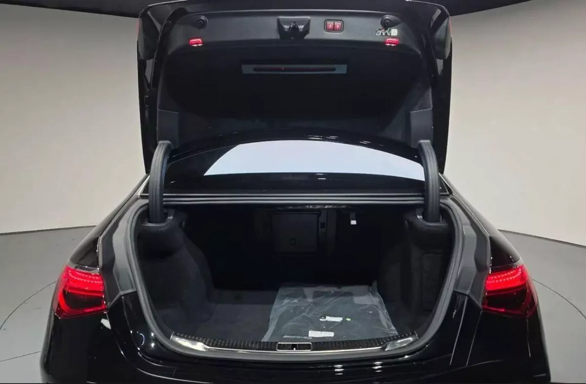 Mercedes Benz S500 4MATIC L-8-0