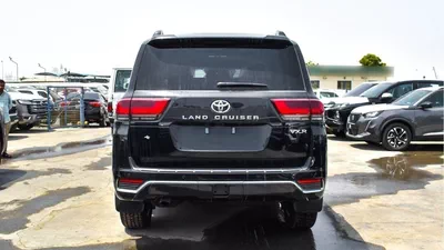 Toyota Land Cruiser VXR Toyota land cruiser VXR 3.5L petrol MY 2025-13