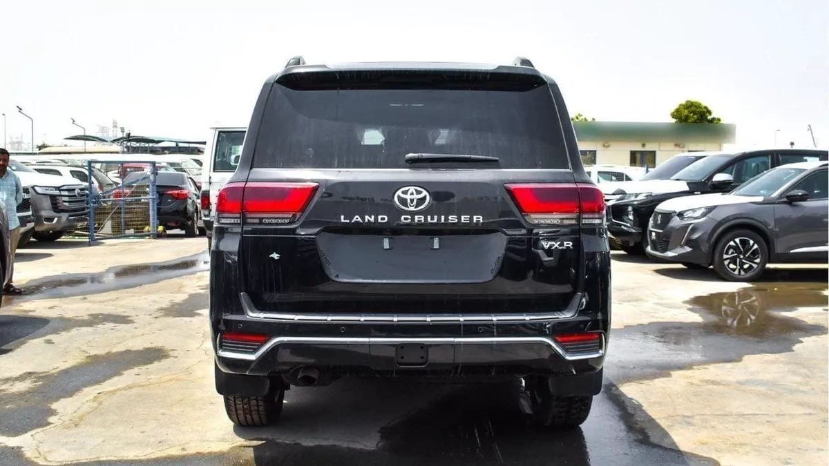 Toyota Land Cruiser VXR Toyota land cruiser VXR 3.5L petrol MY 2025-13-0