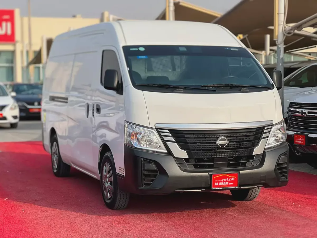 2024 Nissan Urvan, High-roof, Manual, GCC, 3Seats I Ref#1123