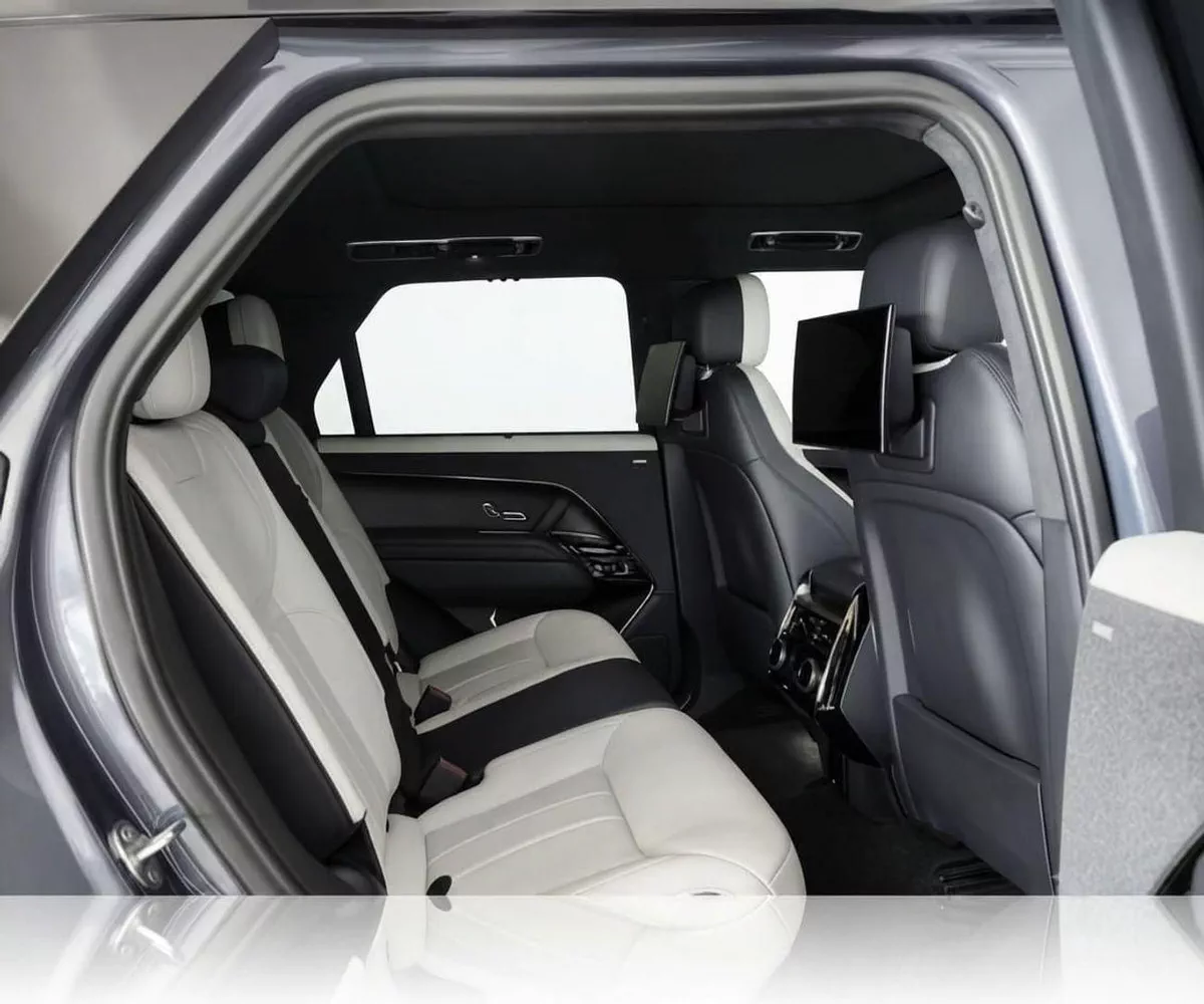 Land Rover Range Rover Sport AUTOBIOGRAPHY P400 FIRST EDITION V8 4.4L-8CYL FULLY AGENCY MAINTAINED UNDER WARRANTY . AL TAYER MOTORS-9-0