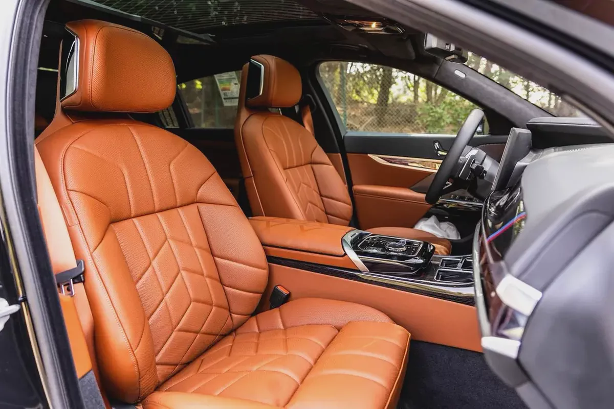 BMW 735i Luxury + M Kit – 2026 | BRAND NEW | EXPORT ONLY | AED 420,000-14-14