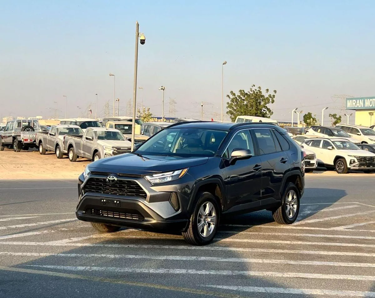 Toyota RAV4 XLE 2023 Toyota Rav4 XLE Full Option 2.5L V4 - Rear Camera & Sensor - Leather Seat - AWD 4x4 - Push Star-1-0
