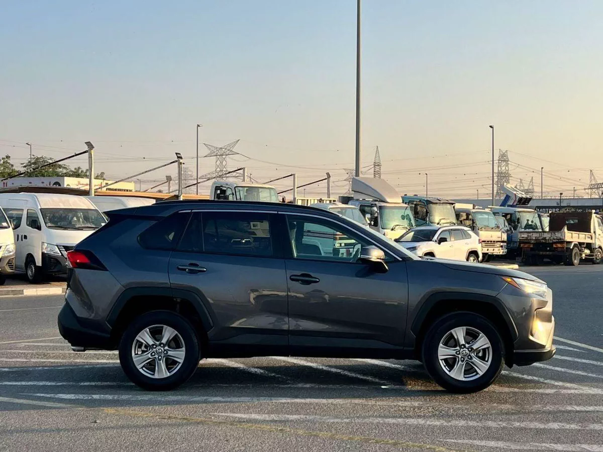Toyota RAV4 XLE 2023 Toyota Rav4 XLE Full Option 2.5L V4 - Rear Camera & Sensor - Leather Seat - AWD 4x4 - Push Star-4-0