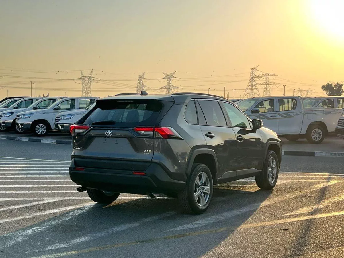 Toyota RAV4 XLE 2023 Toyota Rav4 XLE Full Option 2.5L V4 - Rear Camera & Sensor - Leather Seat - AWD 4x4 - Push Star-6-0