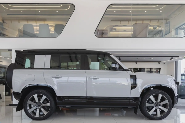 Land Rover Defender | 110 X-Dynamic HSE P400 | GCC Specs | 2026 (Export)
