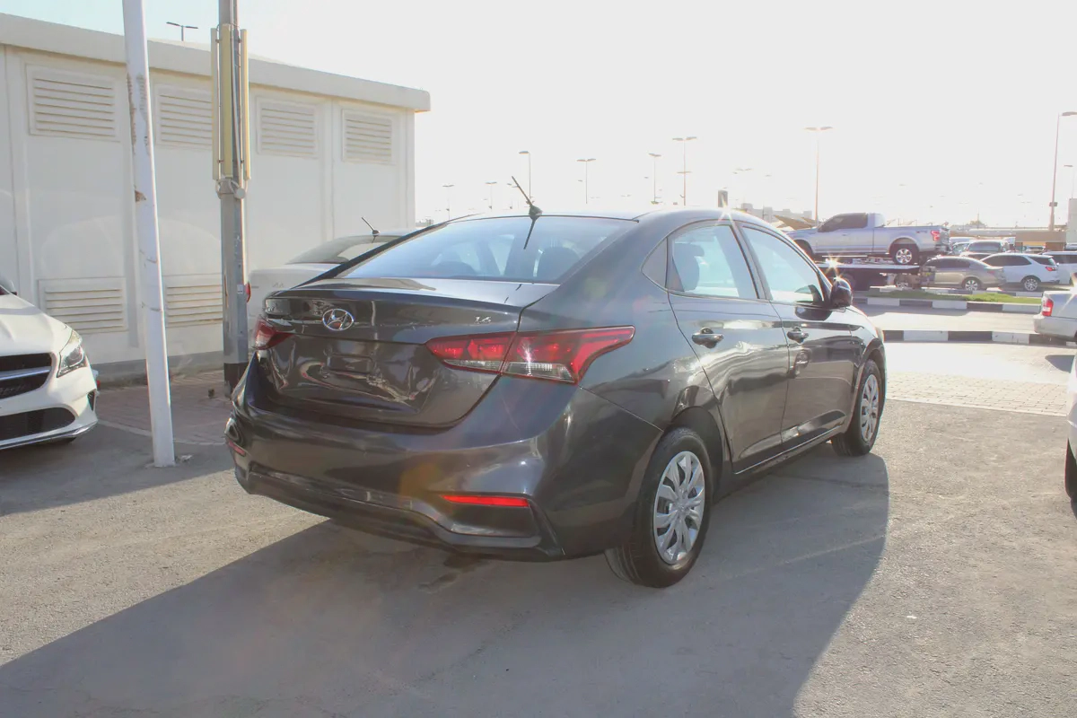 Hyundai Accent 2020 GL | GCC Specs | Reliable  Fuel Efficient-4-4