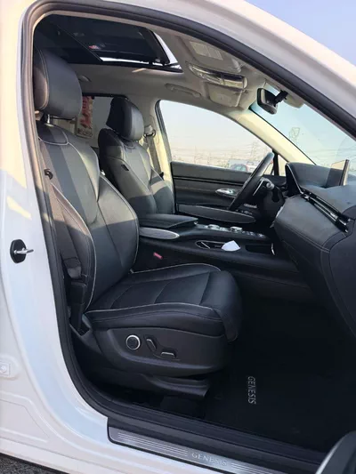 Genesis GV70 PRESTIGE Premium 2.5L 360 camera, panoramic-16