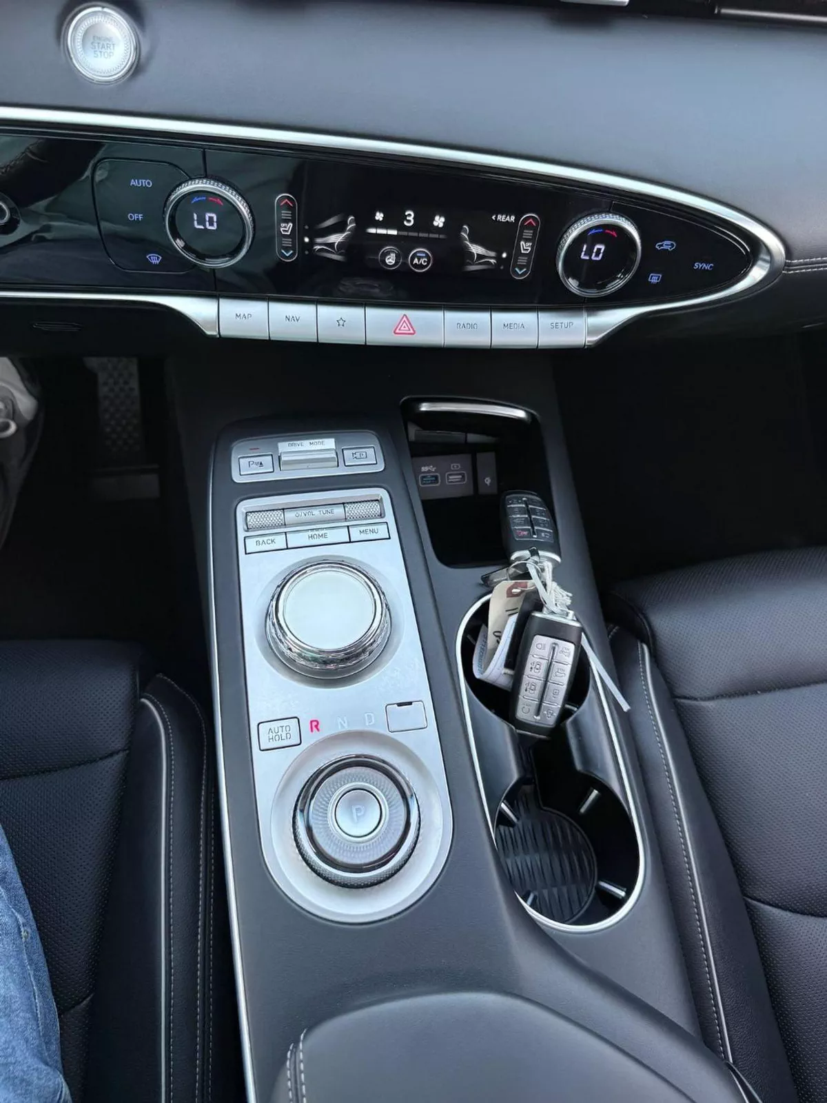 Genesis GV70 PRESTIGE Premium 2.5L 360 camera, panoramic-7-0