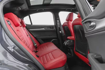 2,187 AED / 60 months | 0% DP | 2023 Alfa Romeo Stelvio Veloce Q4 / Alfa Romeo Warranty-11