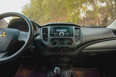 L200 | Double Cabin 4x4 | Manual | GCC Specs | Ref#M06474-15