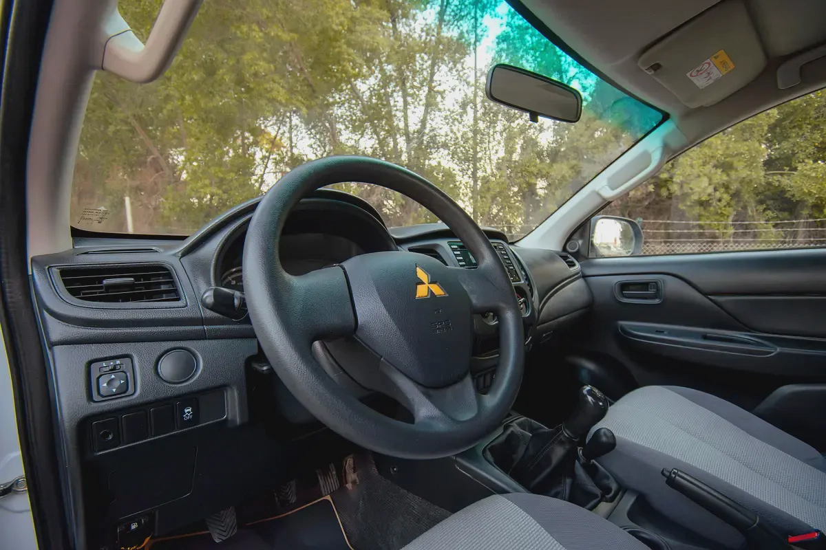 L200 | Double Cabin 4x4 | Manual | GCC Specs | Ref#M06474-13-13