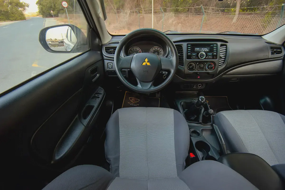 L200 | Double Cabin 4x4 | Manual | GCC Specs | Ref#M06474-8-8