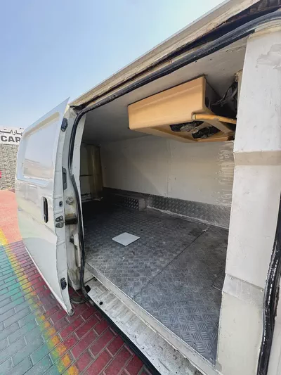 2005 Nissan Urvan Standard GCC Specs CHILLER VAN-9