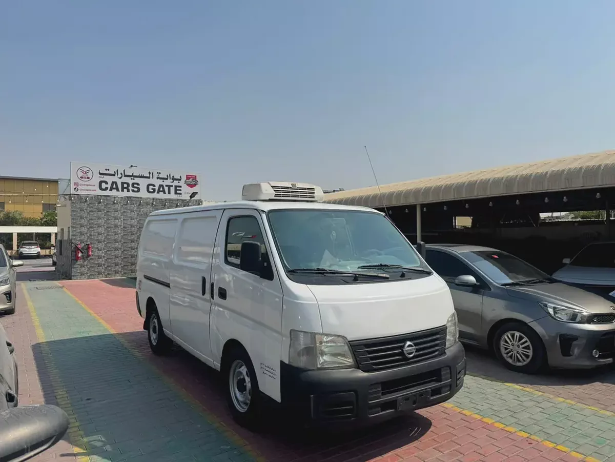 2005 Nissan Urvan Standard GCC Specs CHILLER VAN