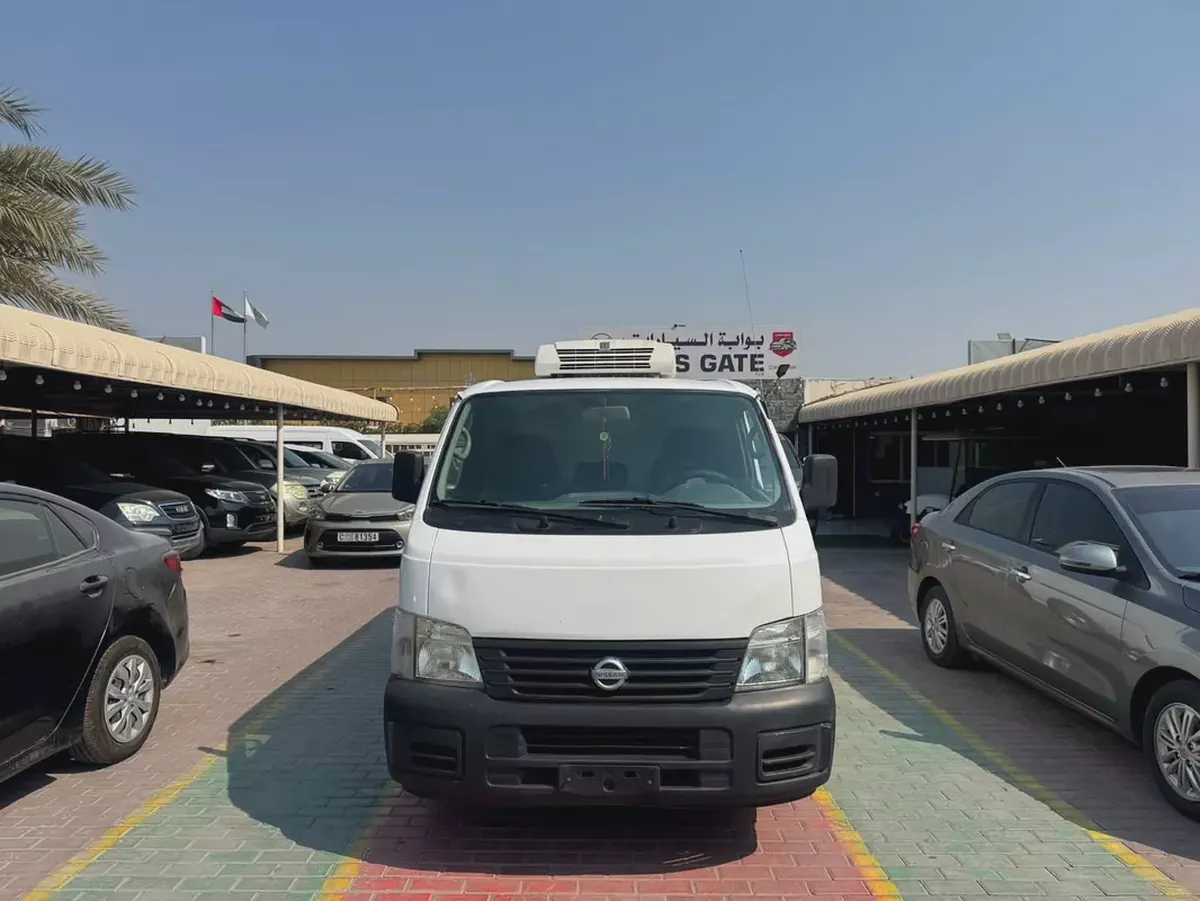 2005 Nissan Urvan Standard GCC Specs CHILLER VAN-2-2