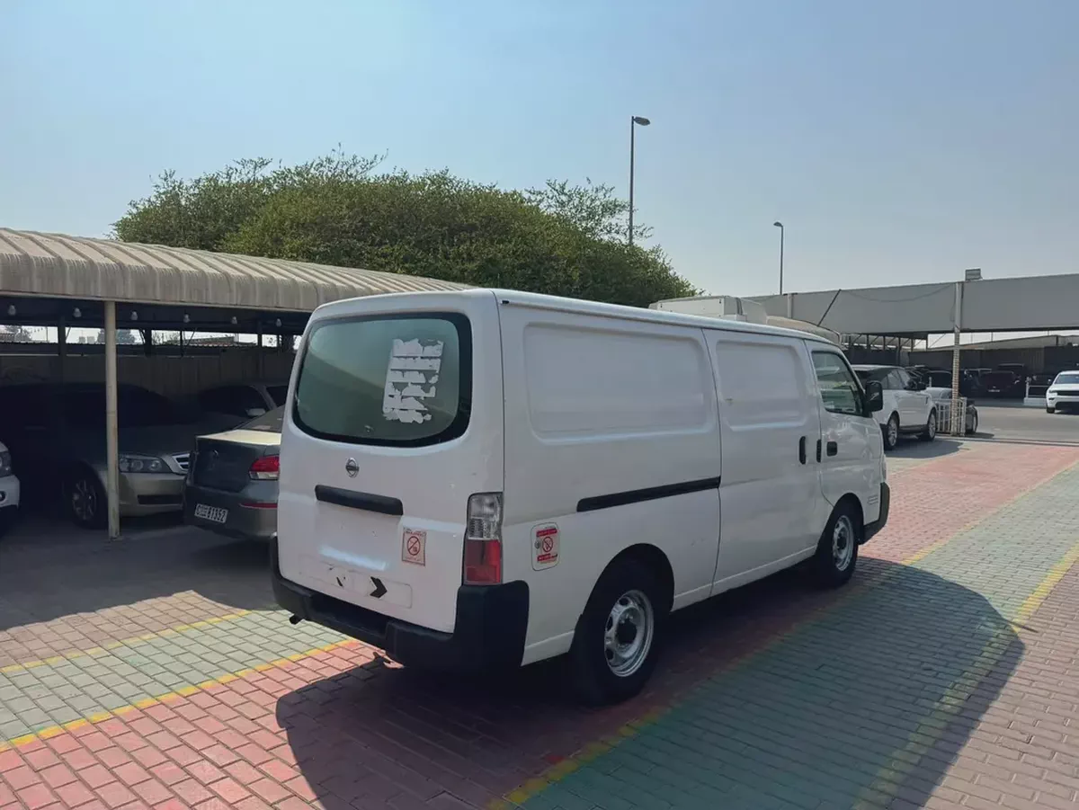 2005 Nissan Urvan Standard GCC Specs CHILLER VAN-3-3