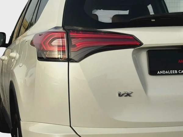 TOYOTA RAV4 VX | 2.5L I4 | 2018 | GCC SPECS