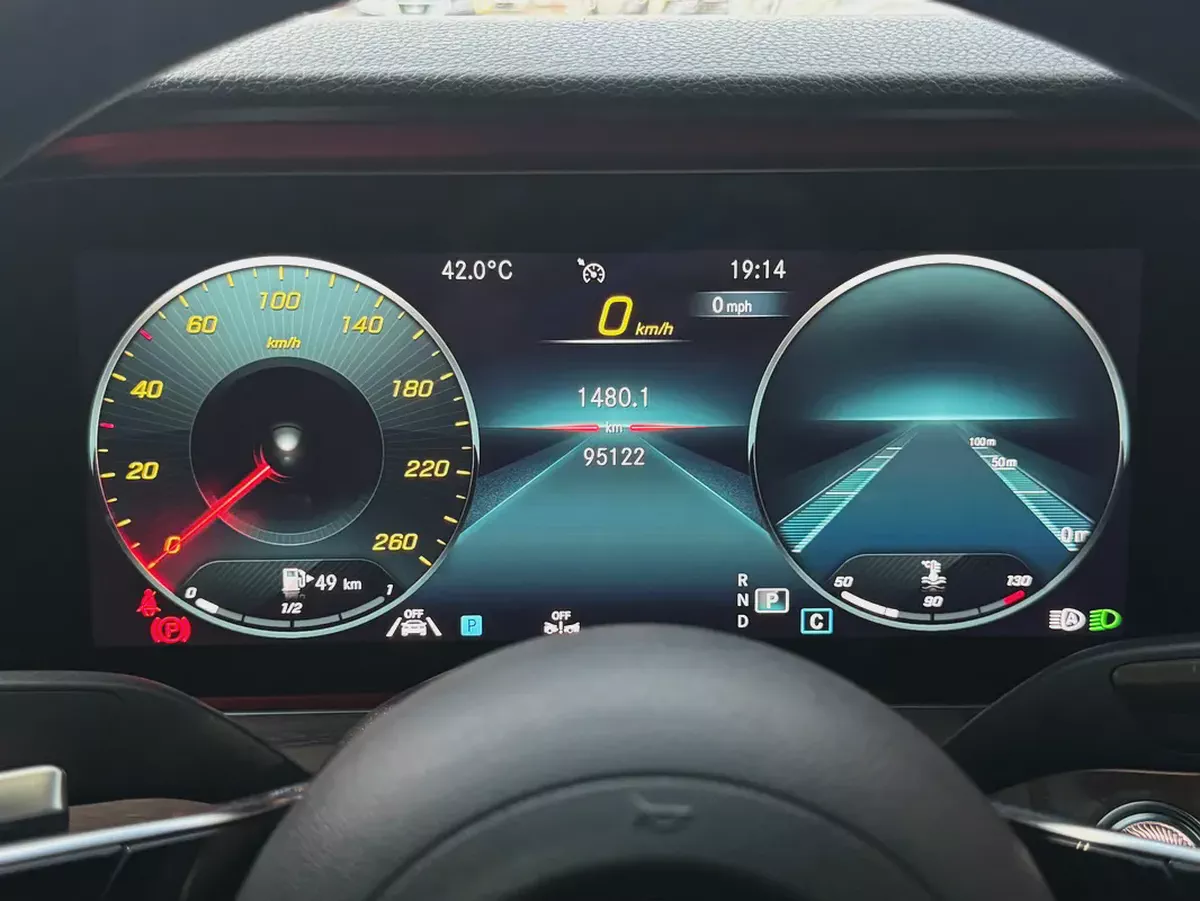 2021 Mercedes-Benz E-Class E 300 GCC Specs-9-9