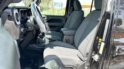 Jeep Wrangler Unlimited Sport S 2.0L A/T GCC 4x4 Official Dealer Warranty-20