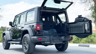Jeep Wrangler Unlimited Sport S 2.0L A/T GCC 4x4 Official Dealer Warranty-11