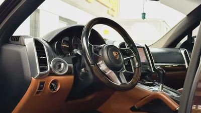 Porsche Cayenne S Platinum Edition 2018 GCC Full Service History-9
