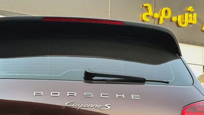 Porsche Cayenne S Platinum Edition 2018 GCC Full Service History-4