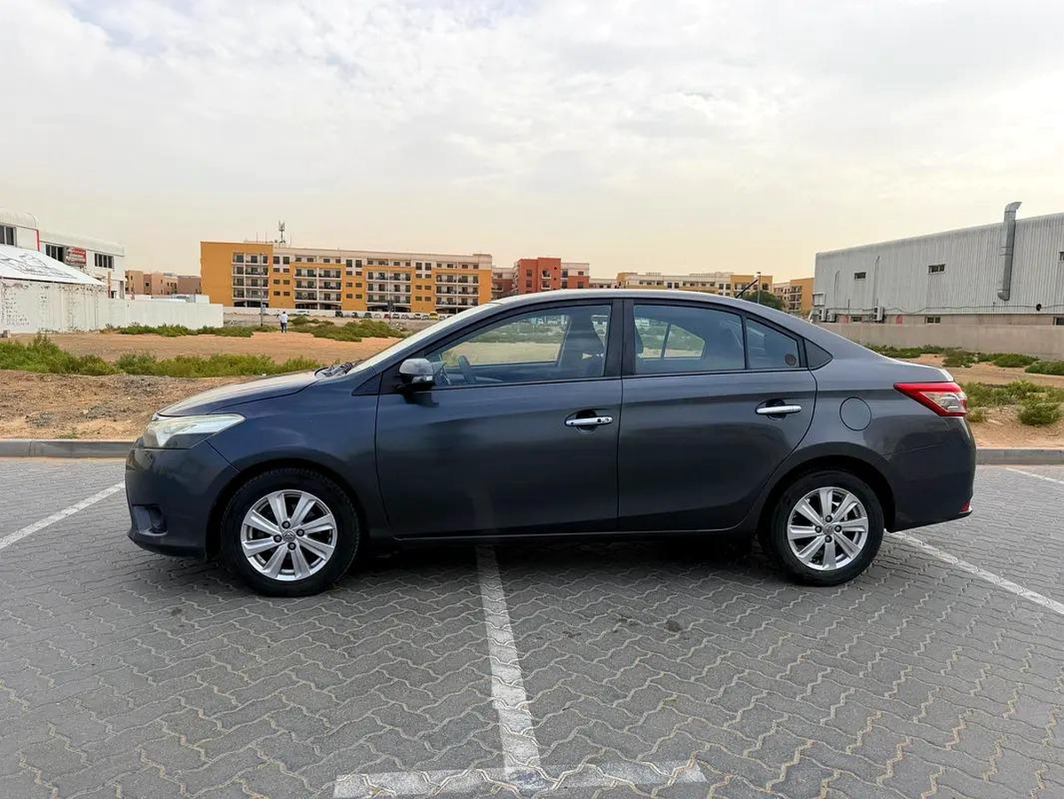 Toyota YARIS 2014 SE+ 1.5L Full Option Push Start