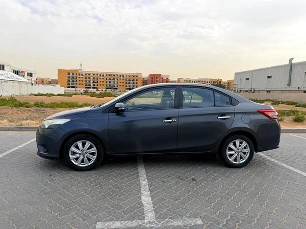 Toyota YARIS 2014 SE+ 1.5L Full Option Push Start