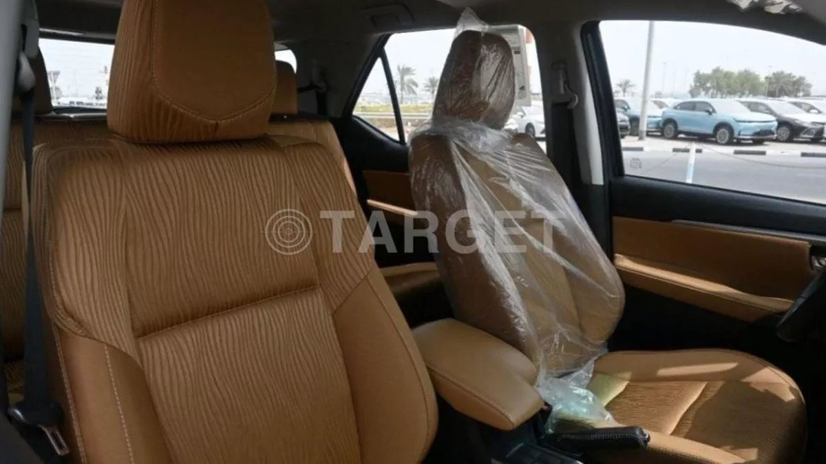 Toyota Fortuner EXR Toyota Fortuner 2.4L Diesel AT 4X4 2024-14-0