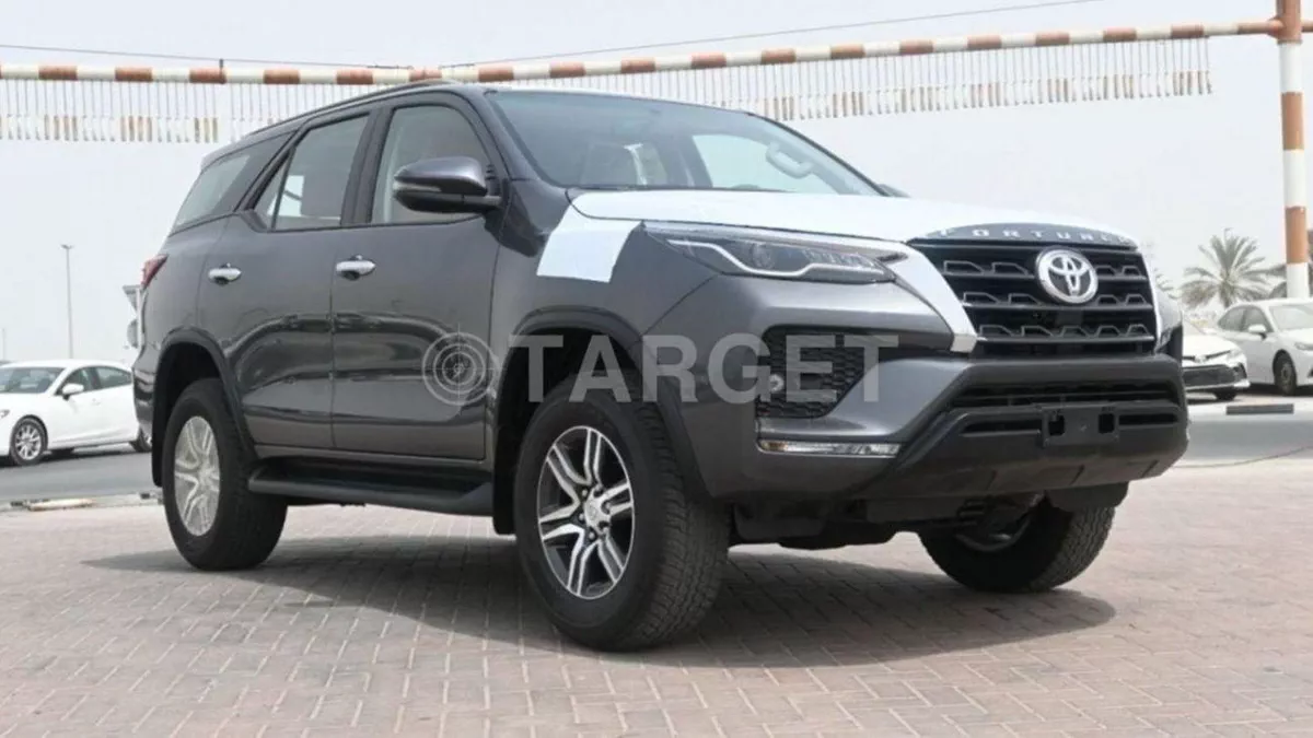 Toyota Fortuner EXR Toyota Fortuner 2.4L Diesel AT 4X4 2024
