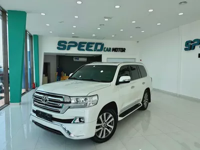 Pristine Toyota Land Cruiser VXR 2017 | GCC Specs | Low Mileage | Fully Loaded-0