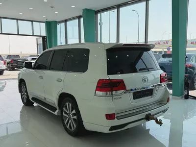 Pristine Toyota Land Cruiser VXR 2017 | GCC Specs | Low Mileage | Fully Loaded-7