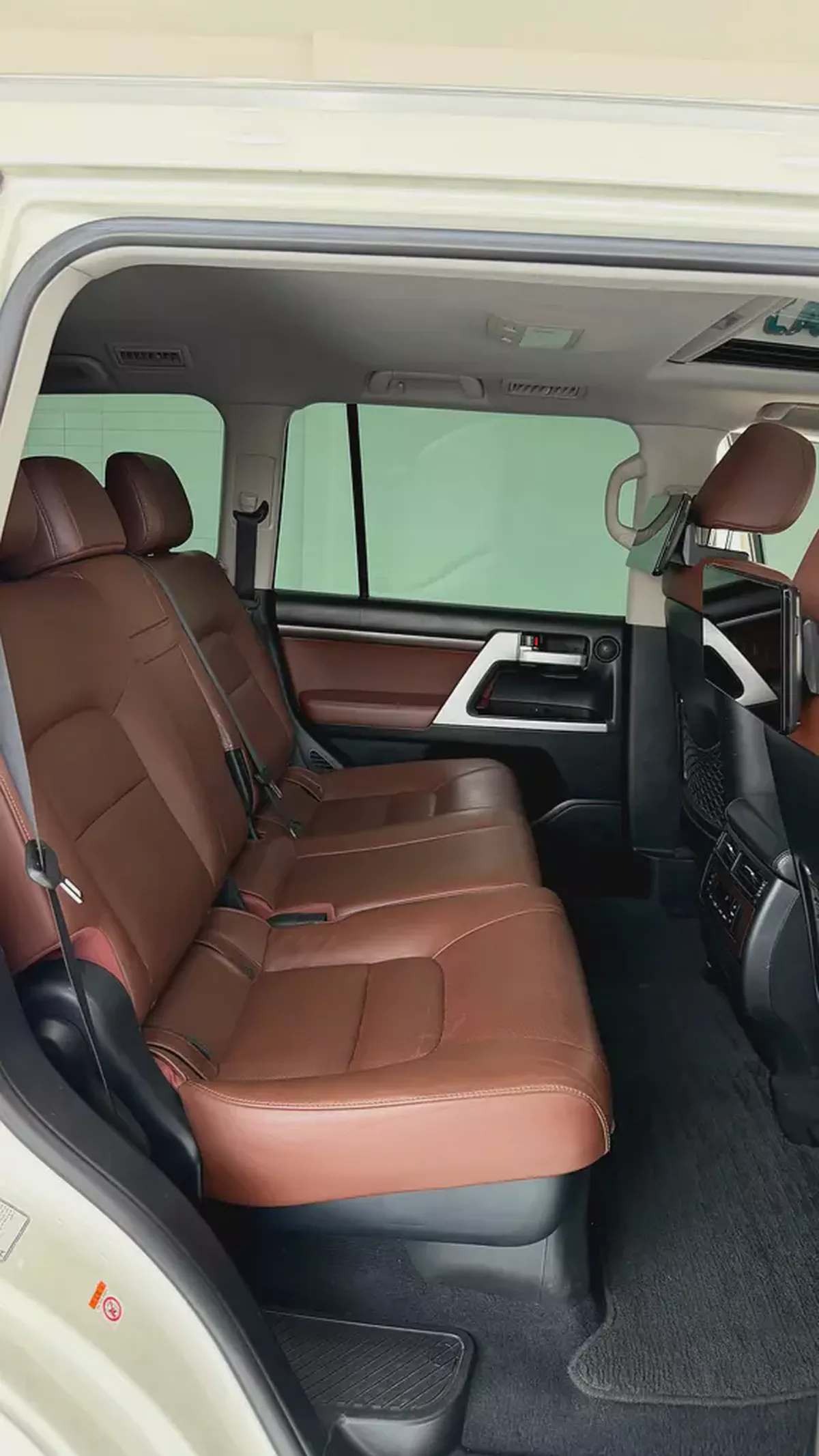 Pristine Toyota Land Cruiser VXR 2017 | GCC Specs | Low Mileage | Fully Loaded-13-13