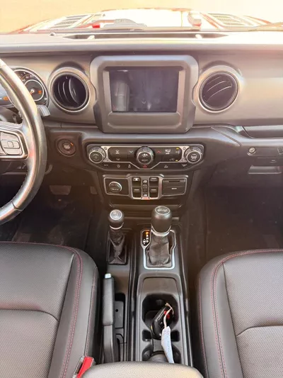 Jeep Wrangler Unlimited SPORT 2.0L A/T-6