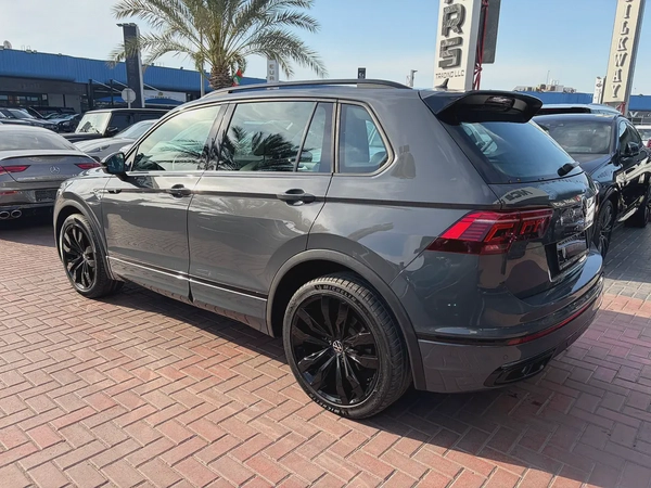 2023 Volkswagen Tiguan R-Line Black Edition - GCC Specs