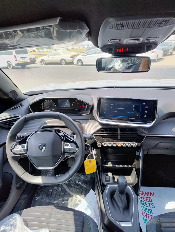 PEUGEOT 2008 1.2 L ACTIVE TURBO MODEL 2025