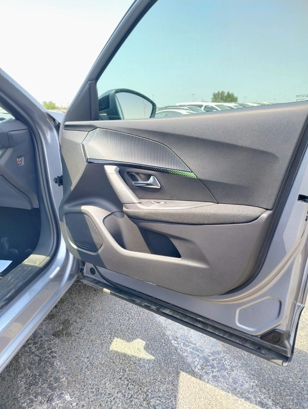 PEUGEOT 2008 1.2 L ACTIVE TURBO MODEL 2025