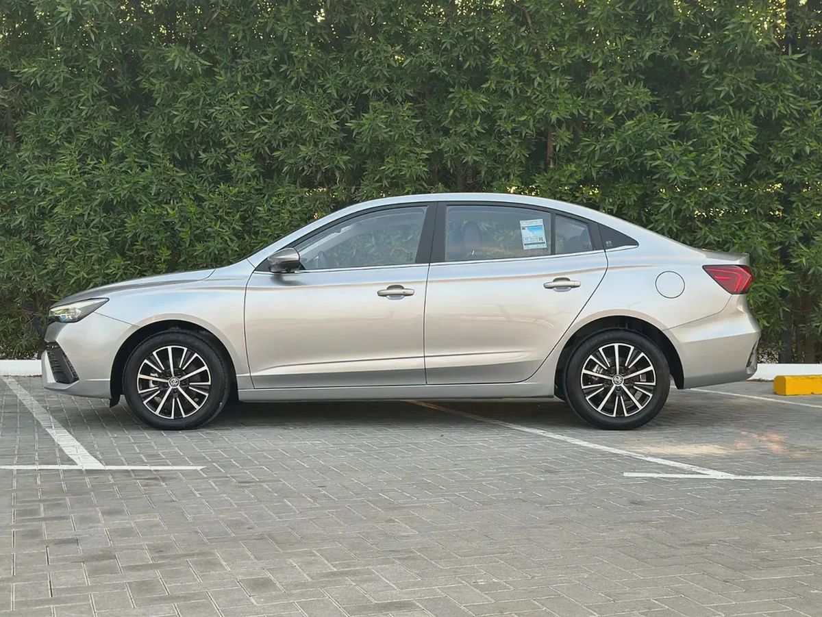 MG 5 /GCC / 2025/ 1.5L PETROL-2-2