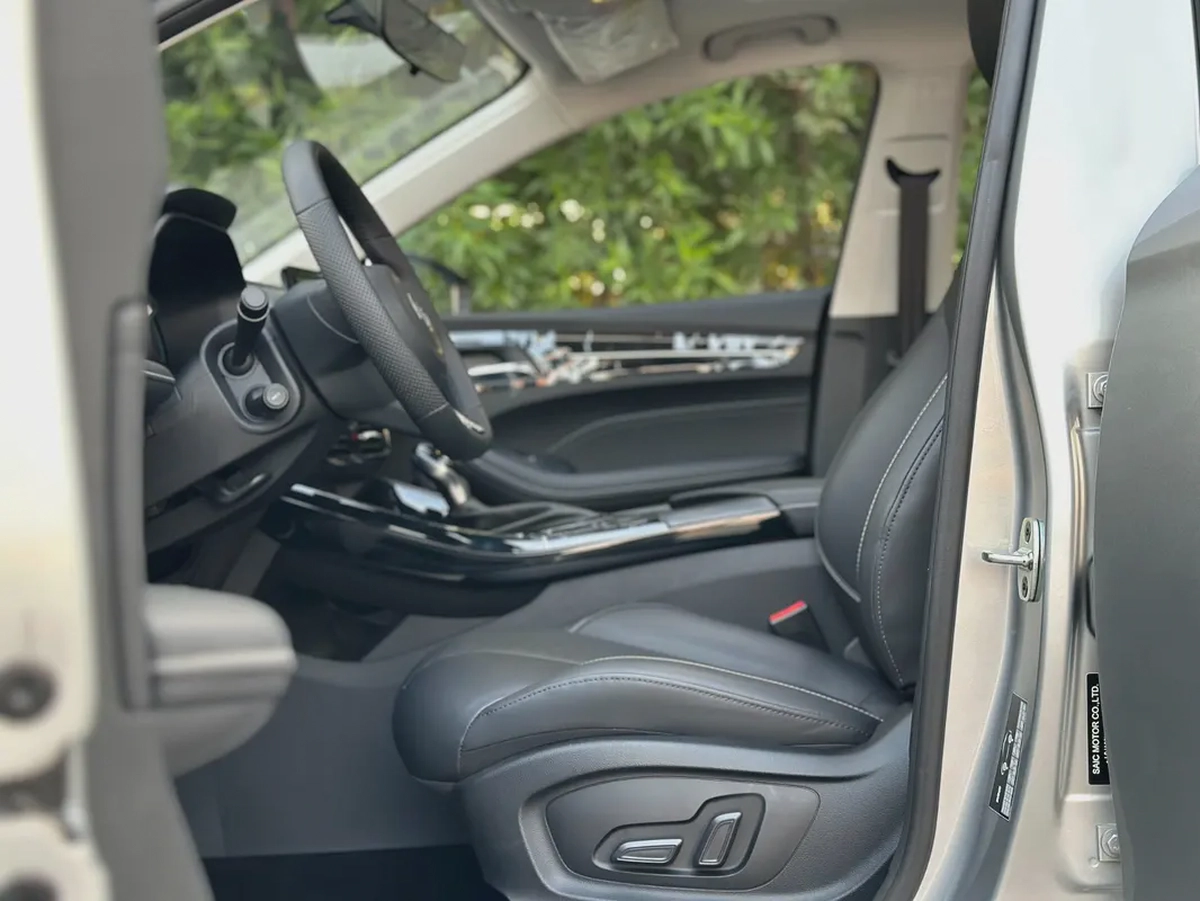 MG 5 /GCC / 2025/ 1.5L PETROL-10-10