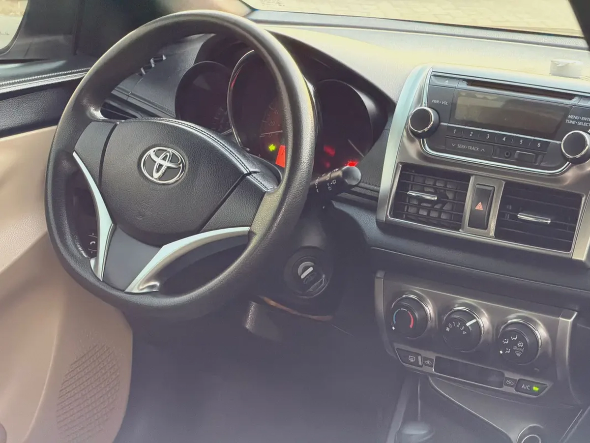 Toyota Yaris 2016 S GCC Specs - Excellent Condition-14-14