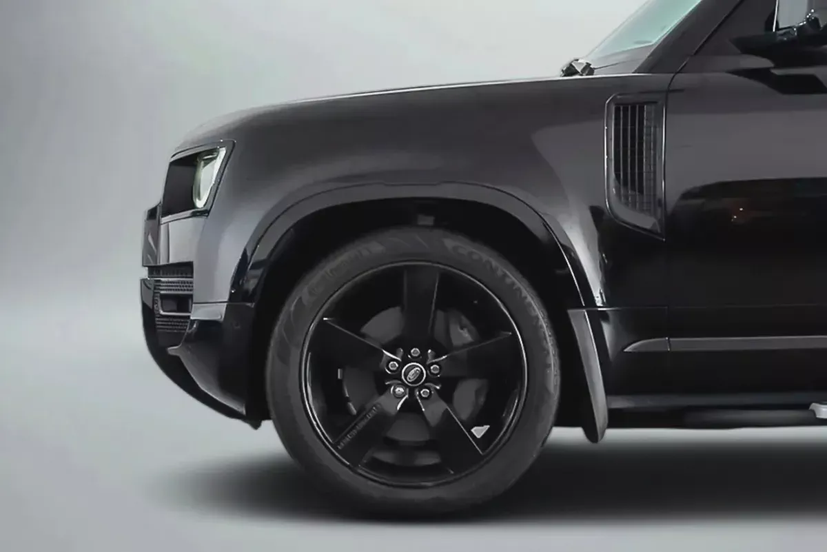 AED 4,929 / 60 months | 0% DP | 2023 Land Rover Defender 130 P400 HSE / Agency Warranty-5-5