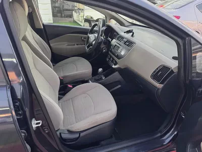 KIA RIO-10