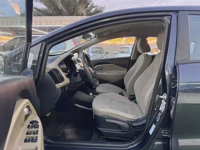 KIA RIO-7