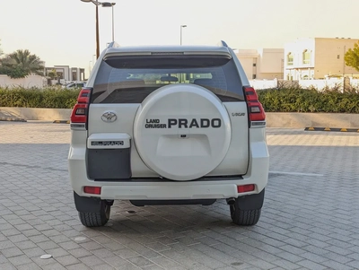 Toyota Prado VXR 2018 - GCC Specs - Accident Free - Excellent Condition-16