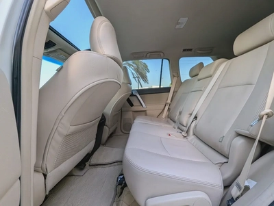 Toyota Prado VXR 2018 - GCC Specs - Accident Free - Excellent Condition-18