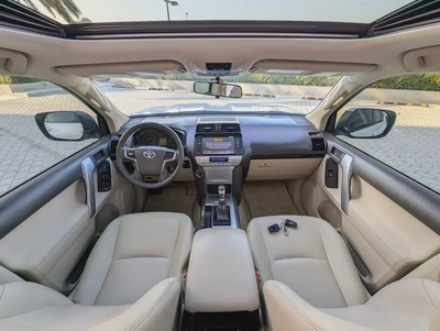 Toyota Prado VXR 2018 - GCC Specs - Accident Free - Excellent Condition-2