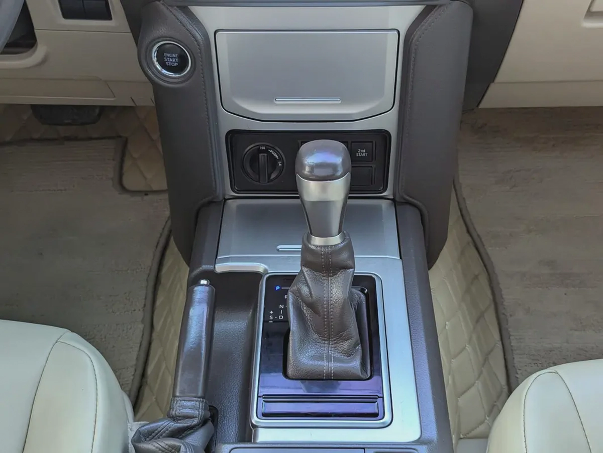 Toyota Prado VXR 2018 - GCC Specs - Accident Free - Excellent Condition