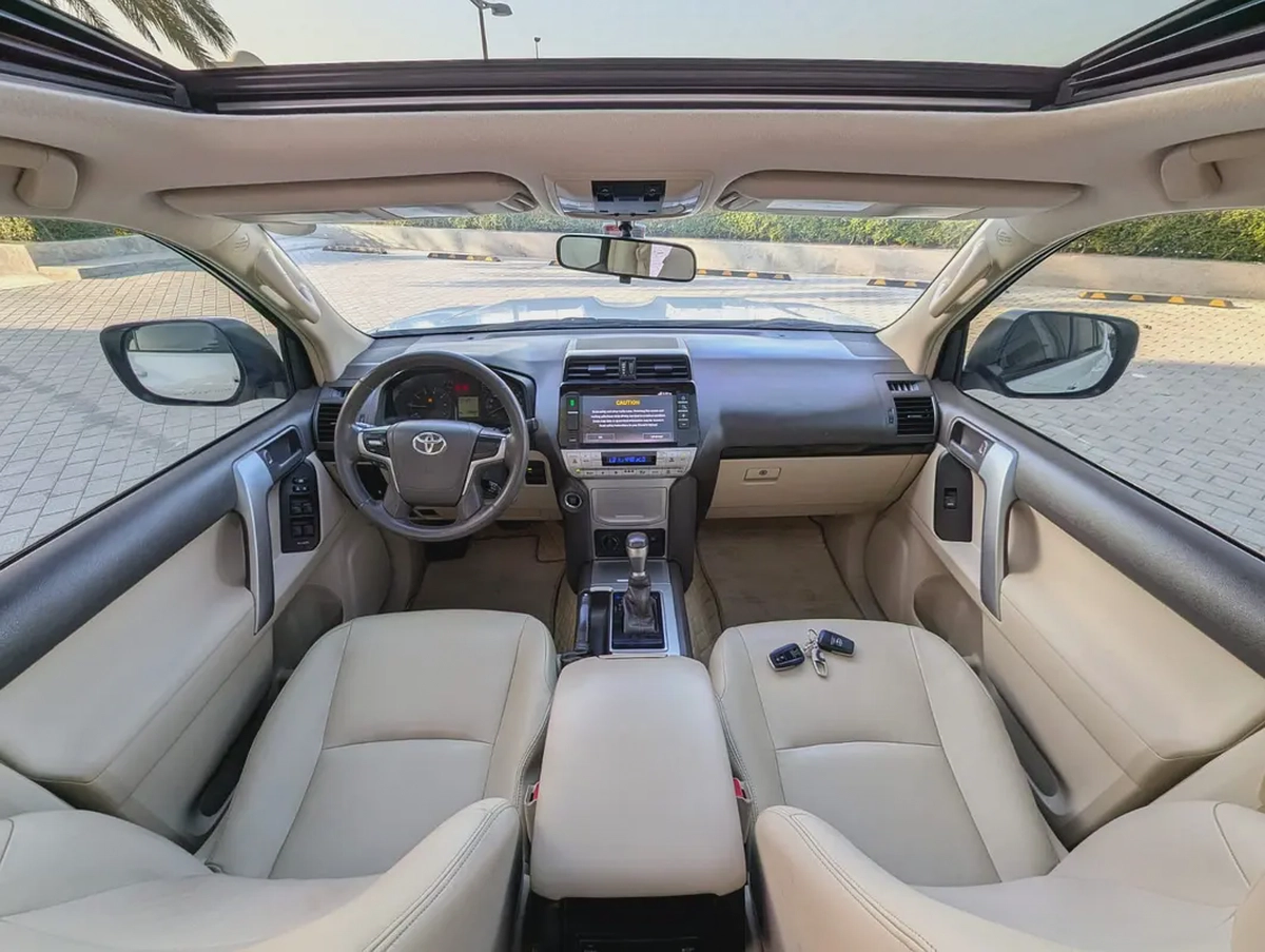 Toyota Prado VXR 2018 - GCC Specs - Accident Free - Excellent Condition