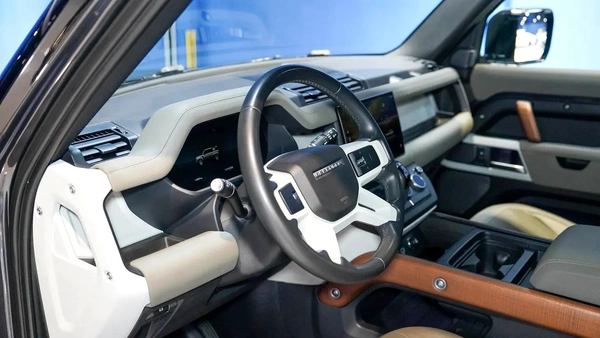 Land Rover Defender 110 HSE